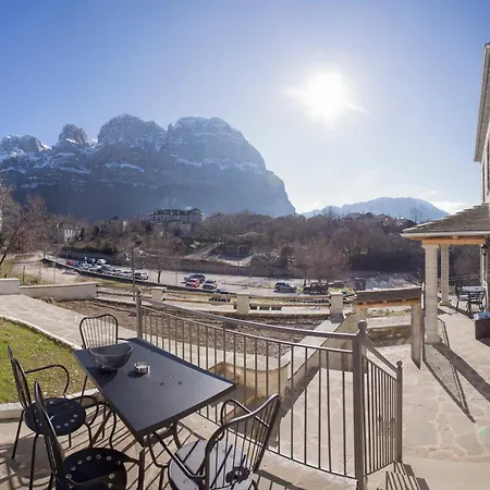 Makris Papigo Luxury Suites Exterior photo