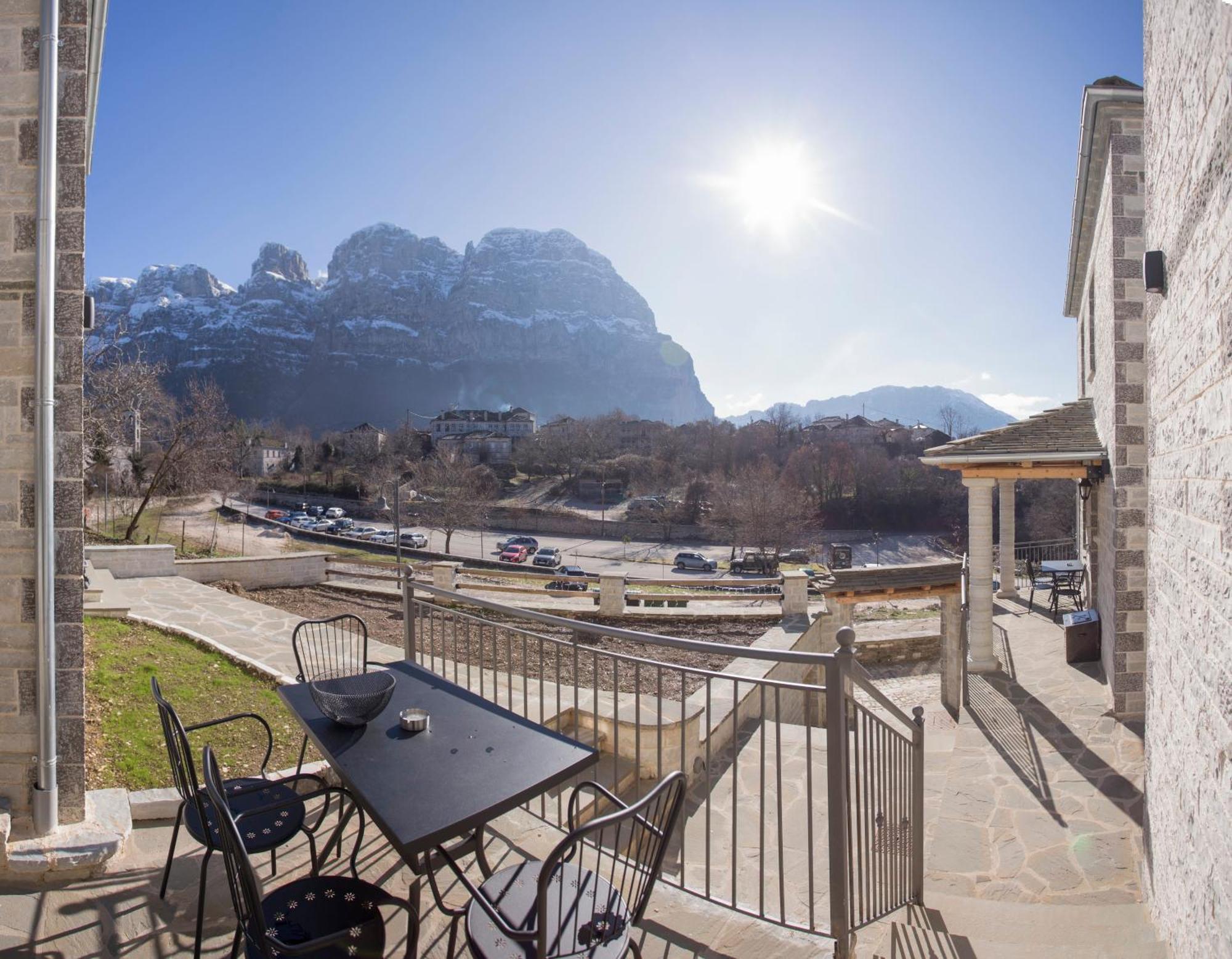 Makris Luxury Villa