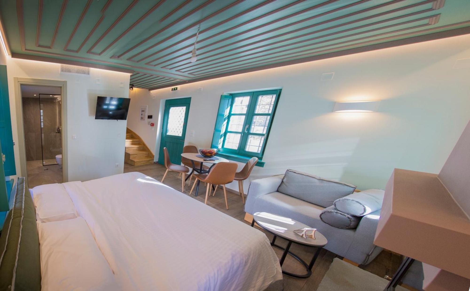 Makris Luxury Villa Papigko