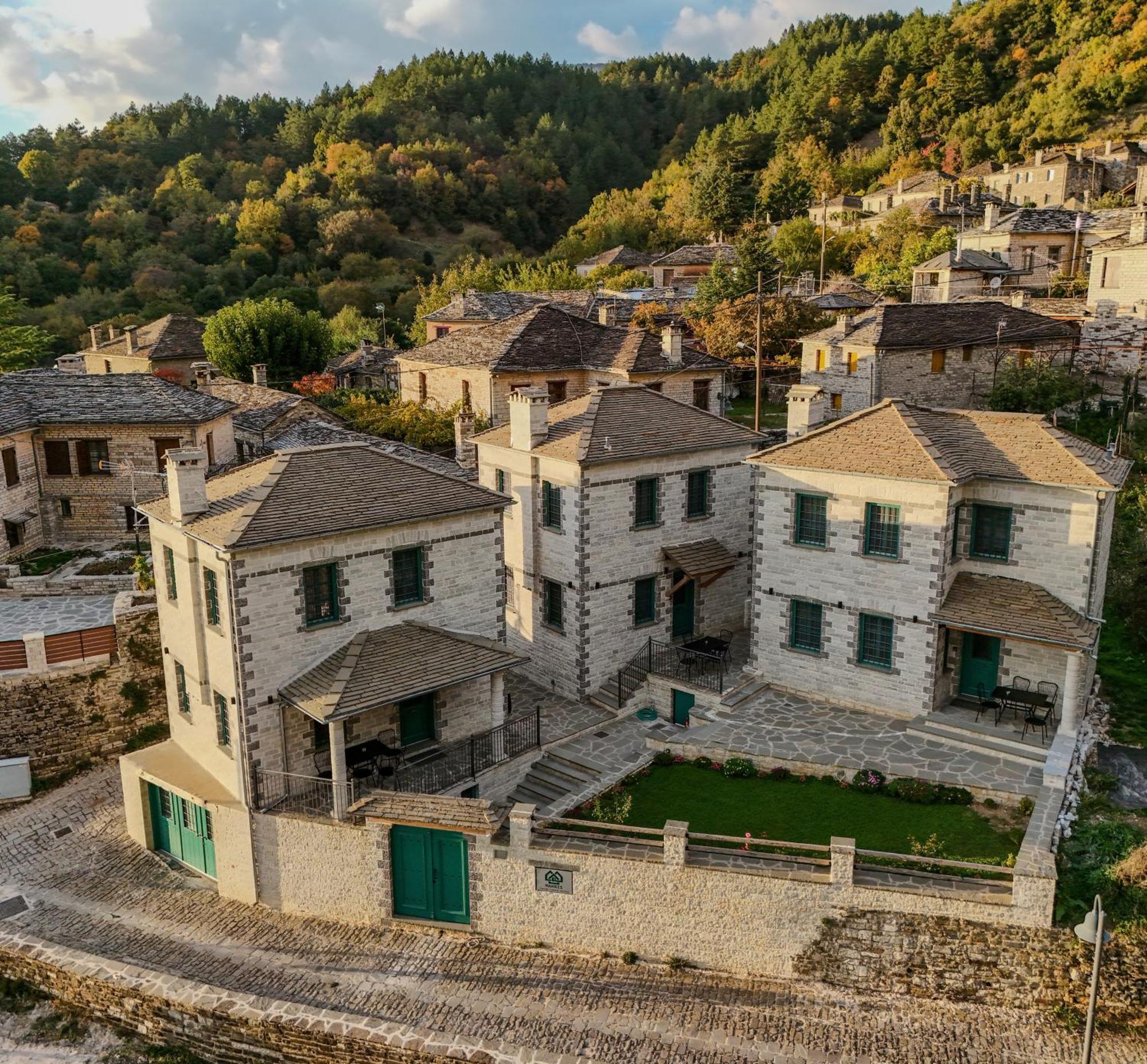 Makris Luxury Villa *