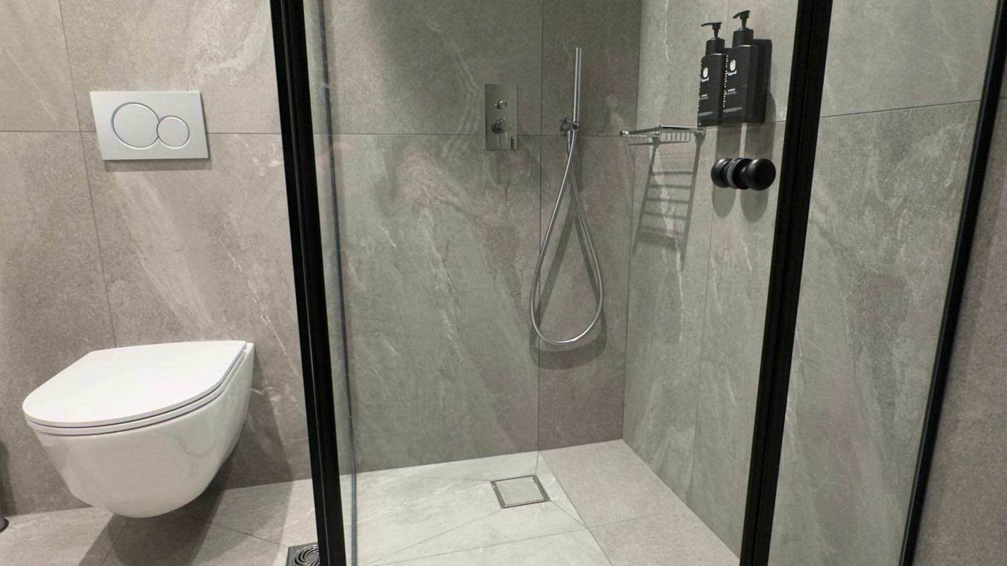 Makris Luxury Papigko